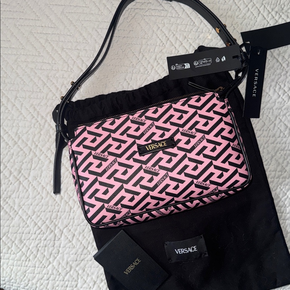 NWT Versace Pink and Black Shoulder Bag 2COA’s & dust bag, Sales tags Full set ! - Picture 15 of 16